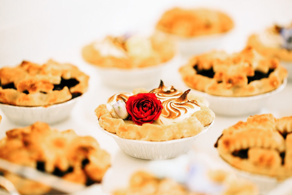 Mini pie dessert as wedding cake substitution